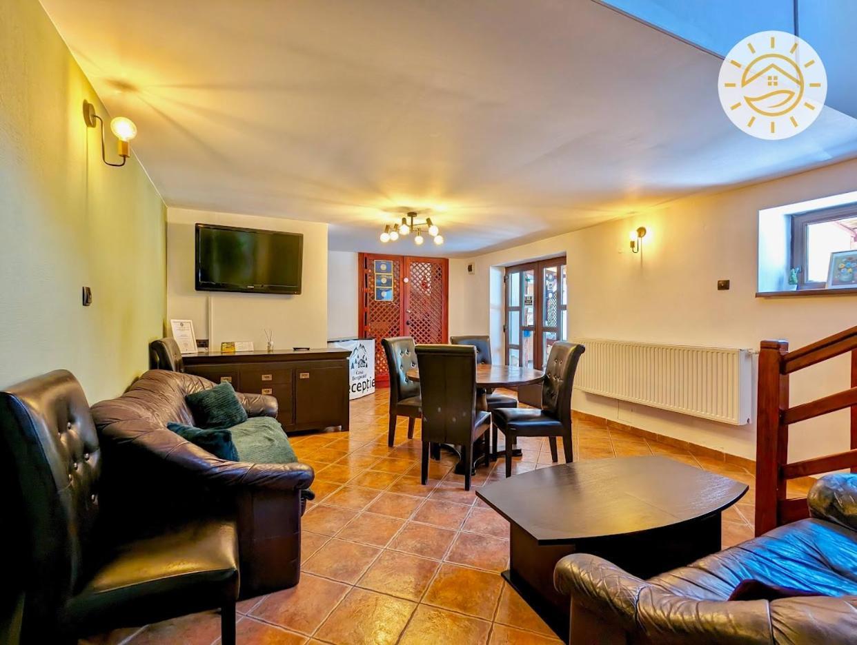 Casa Bergwald Apartment ริชนอฟ ภายนอก รูปภาพ