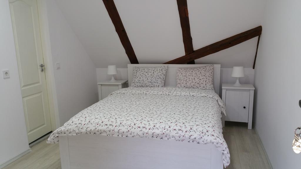 Casa Bergwald Apartment ริชนอฟ ภายนอก รูปภาพ